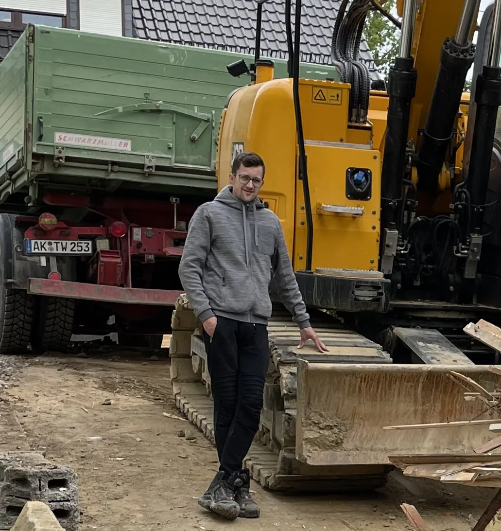 Tobias Wall, Inhaber WallWerk Altenkirchen, Fachbetrieb für Tiefbau und Kernsanierung im Westerwald