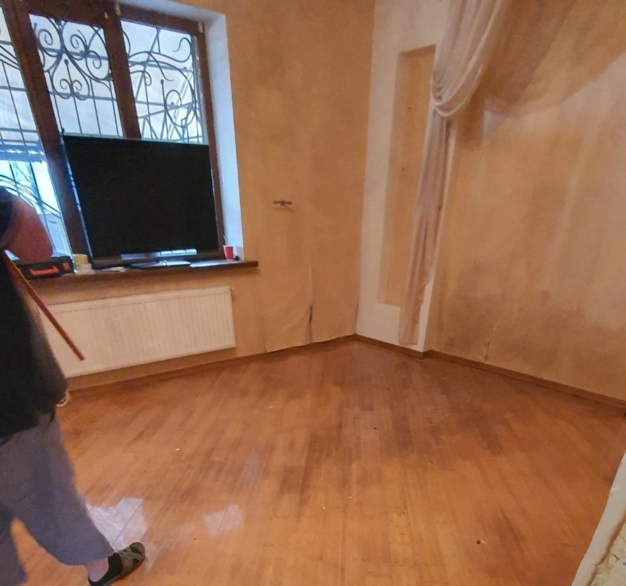 Wohnzimmer vor der Kernsanierung